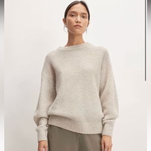 Everlane The Alpaca Crew in almond sz large. Beautiful sustainably made sweater!